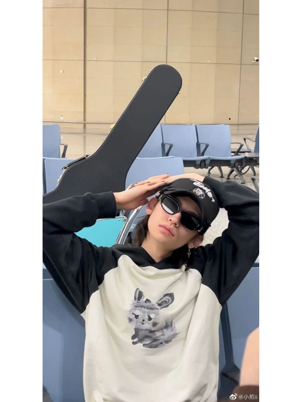 猫猫 啊啊啊我真的受不了啦,王老师好嫩好白好想亲一口02那个笑简直