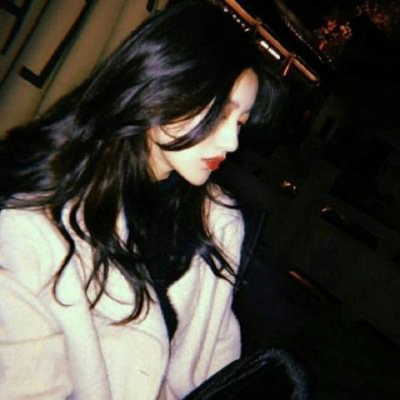 忧郁伤感女生头像 图片均来源于网络