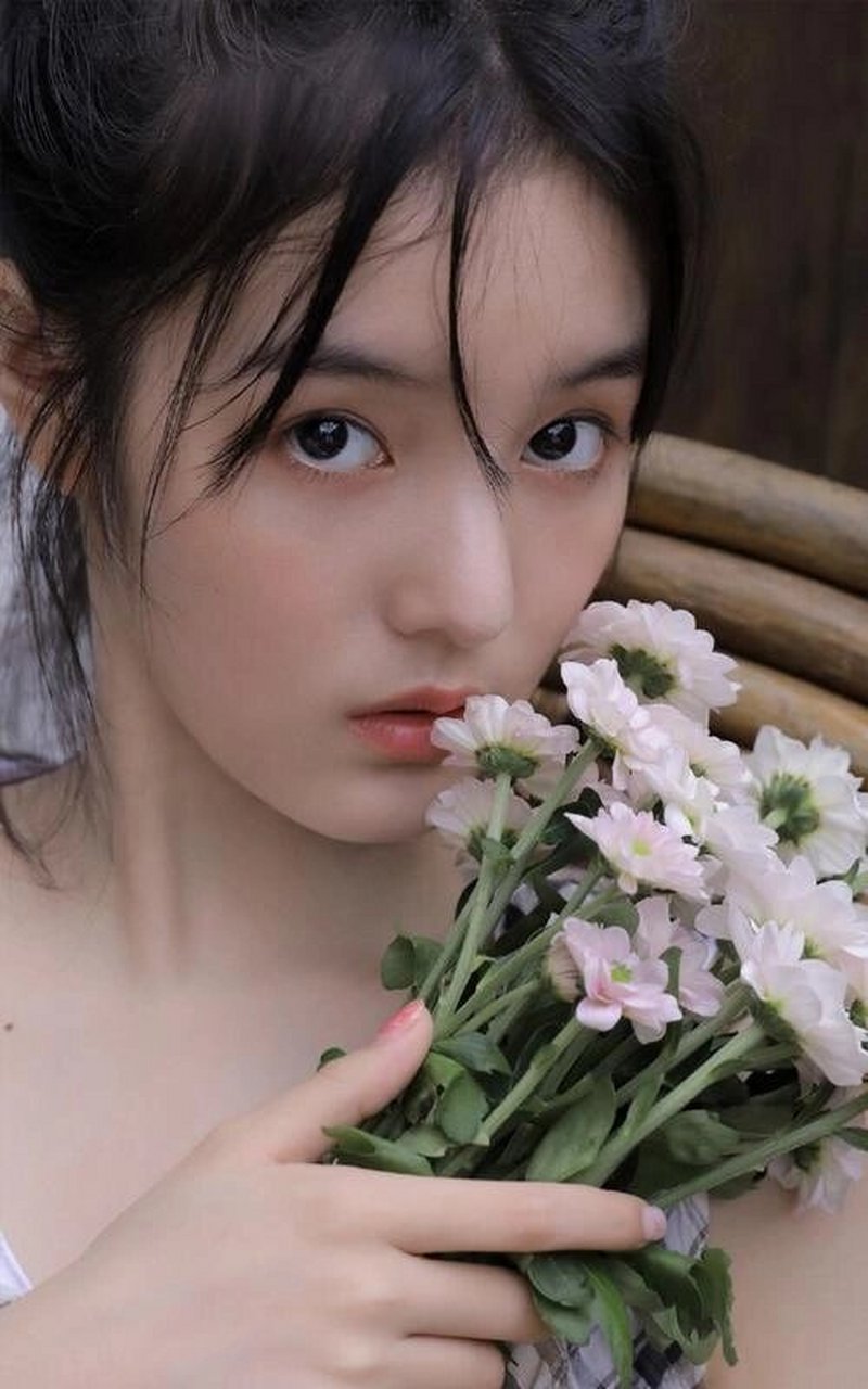 这是咱们保山学院美丽优雅清纯大方的学姐学妹的照片,欢迎各位学弟学