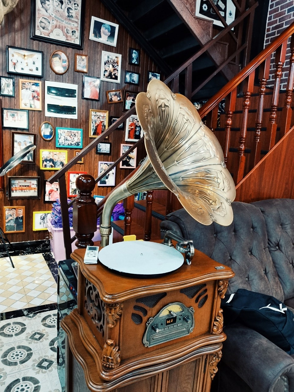 广州1978文化创意园|增城1978电影小镇 你能看出这是一家理发店吗?