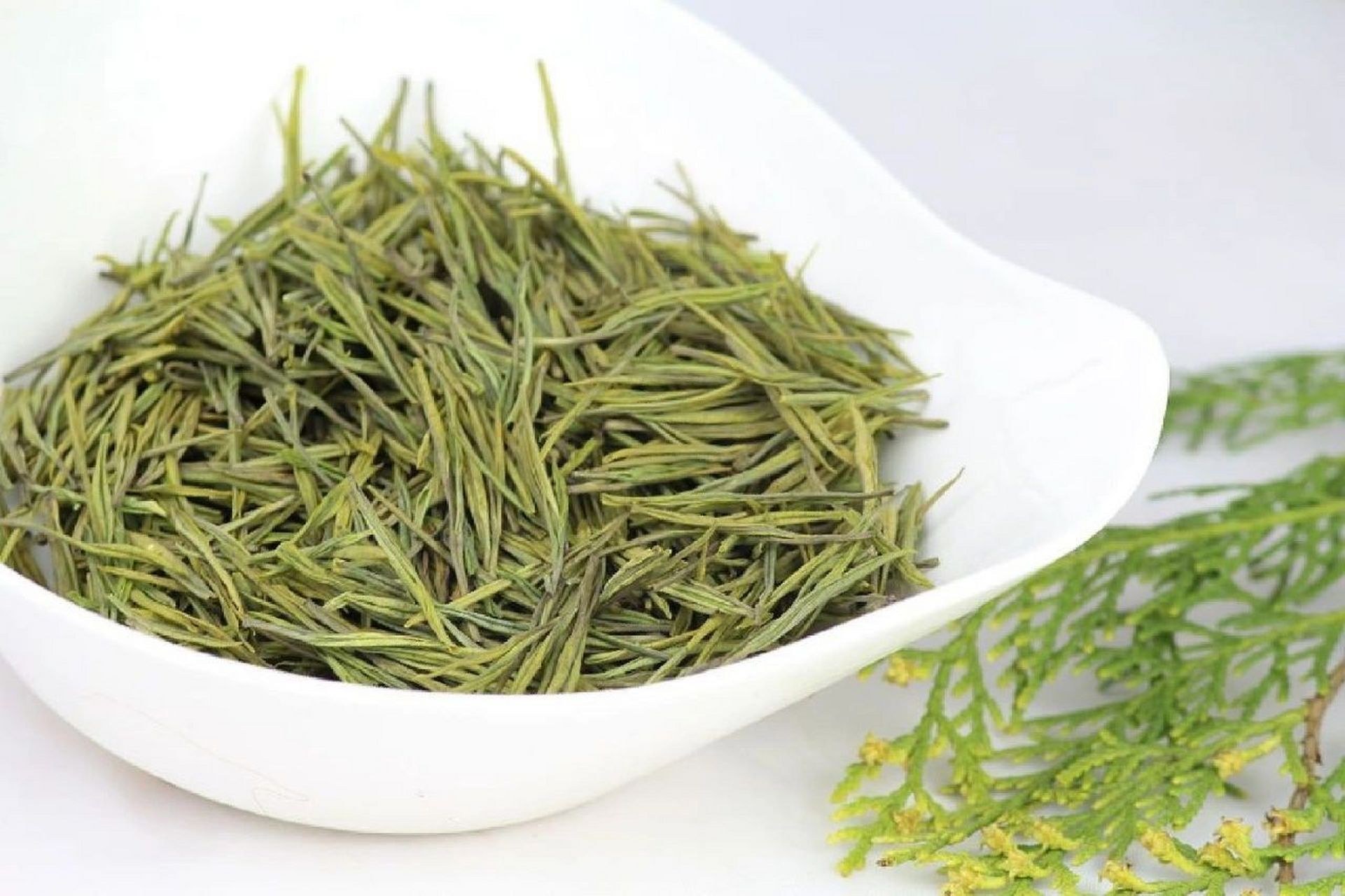 浙江省十大名茶 以下排名不分先后:1,大佛龙井,2,开化龙顶茶,3,安吉