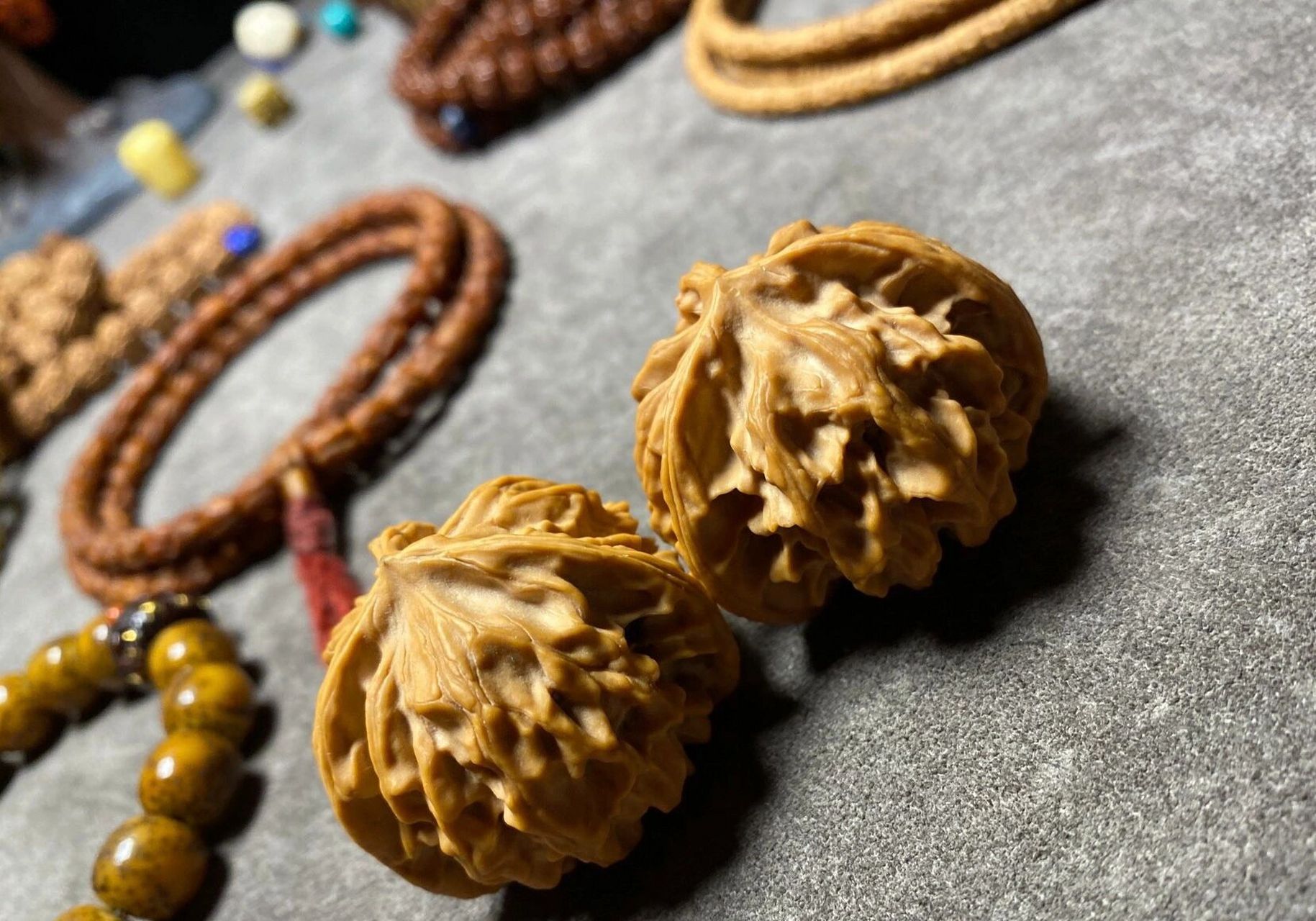 这款核桃实际上叫七山三棱,但是在