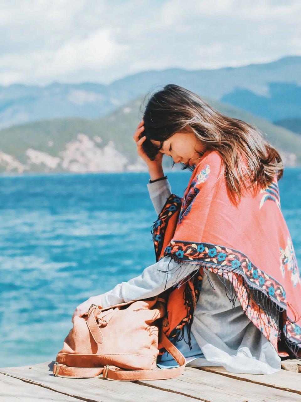 泸沽湖介绍 - 美丽的女儿国欢迎你95959595 泸沽湖,位于四川