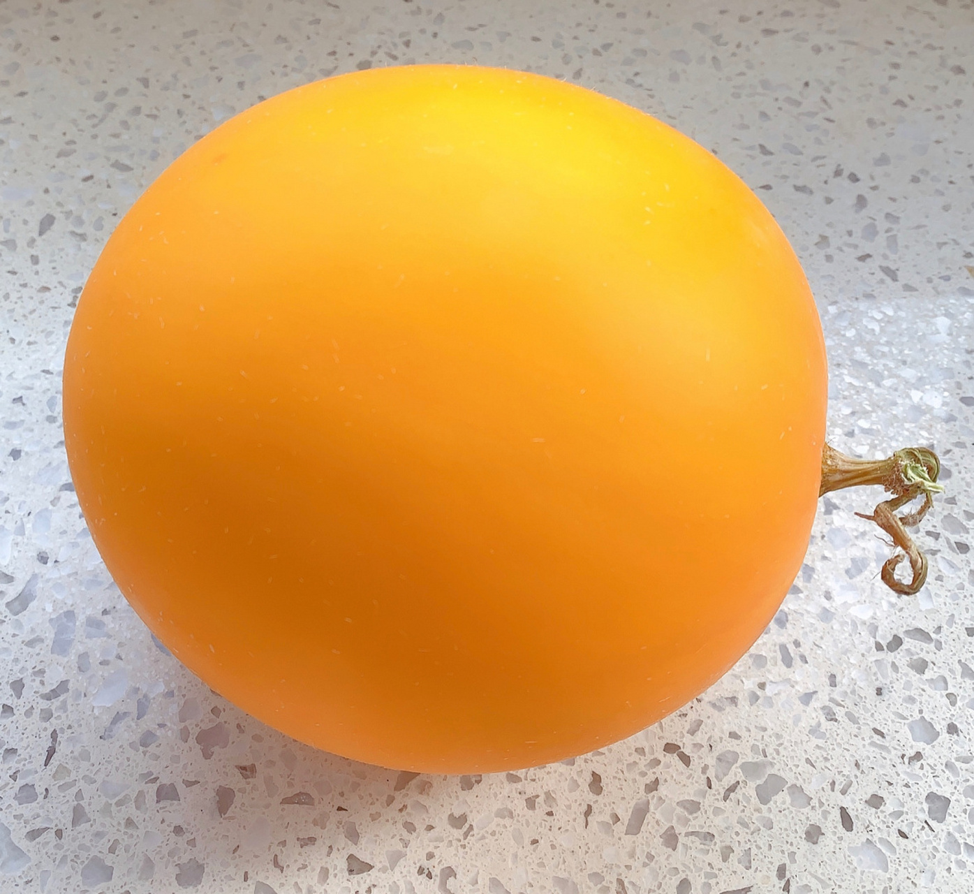 伊丽莎白瓜热量 (我一直叫它小黄瓜🤭) ⭕️100g热量为35千卡 