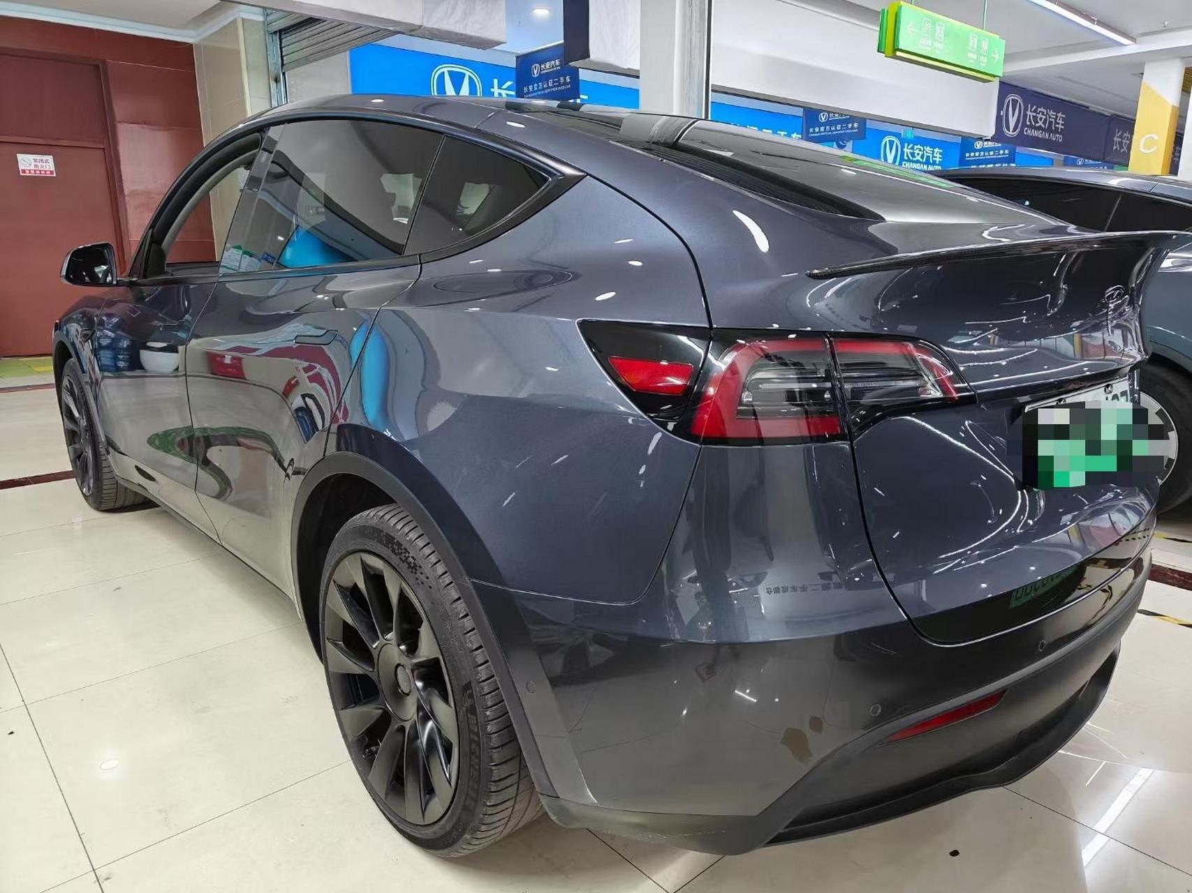 特斯拉modely 长续航四驱 选配冷光银,大轮毂,加速包,原版原漆, 安全