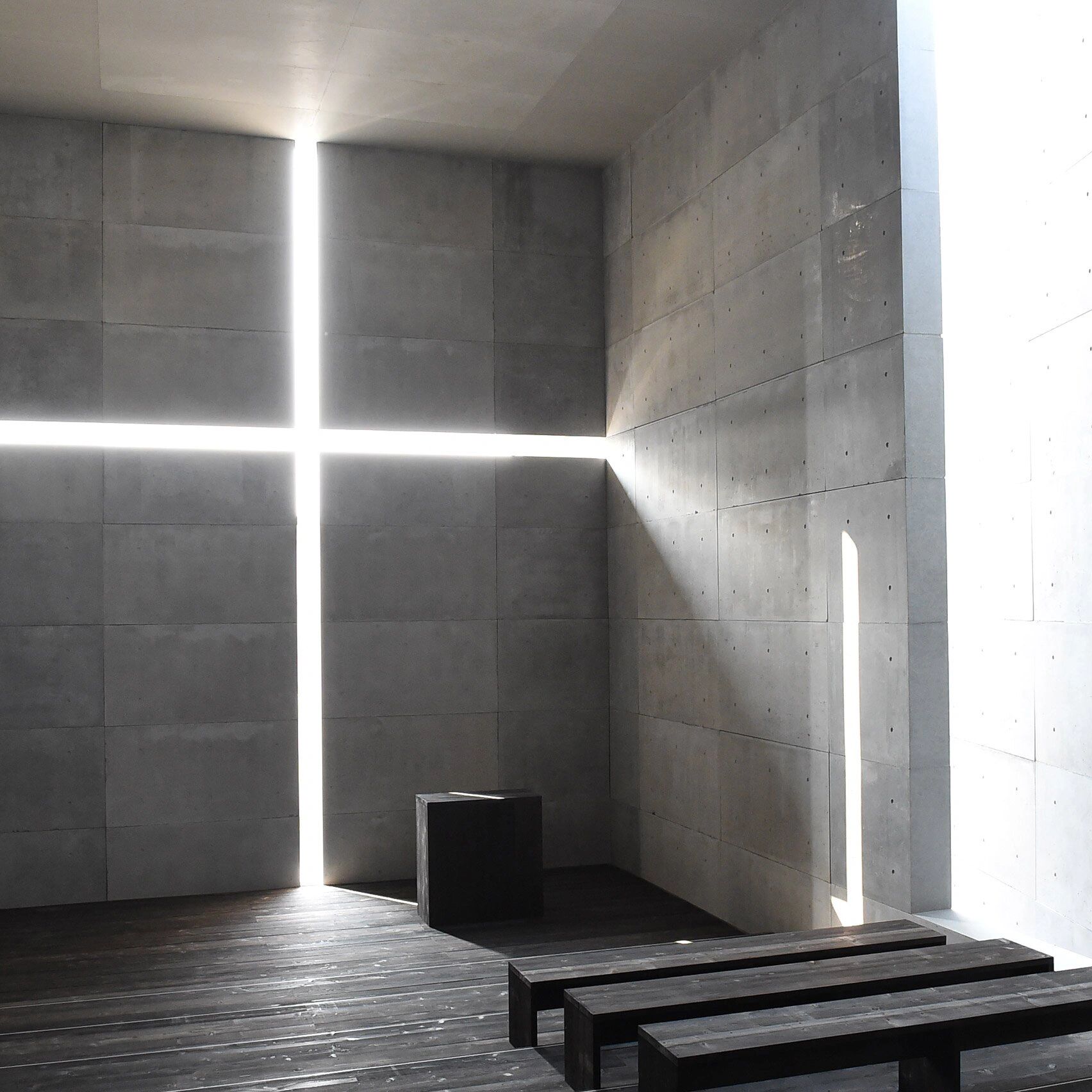 建筑设计分享 建筑地点:日本大阪府茨 建筑名称:光之教堂(church of