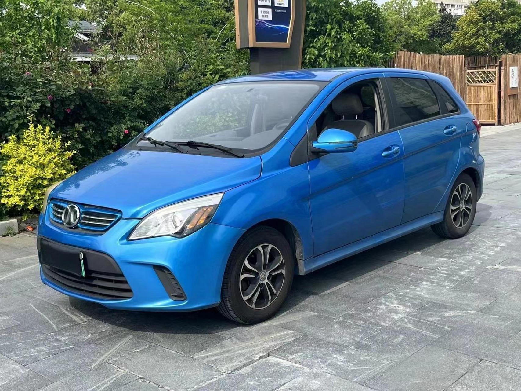 到店18年代步小车 北汽ev300 续航260公里 个人一手