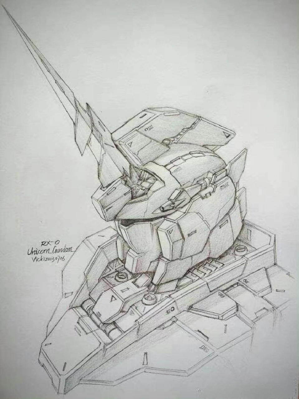 高达头像素描或线稿 转载于微博博主域奇的手绘作品.