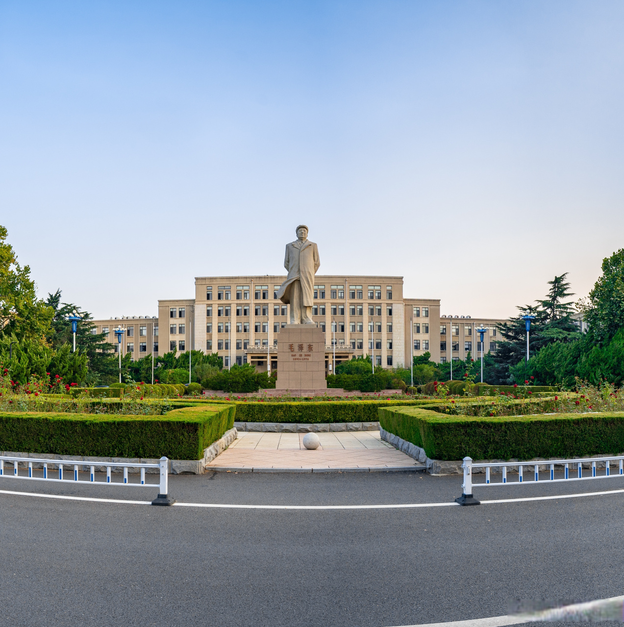 大连理工大学74周年校庆# 筚路蓝缕,栉风沐雨; 百川不息,继往开来.