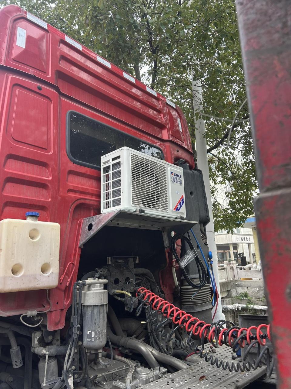 德龙安装格力驻车空调完美收工,需要安装驻车空调