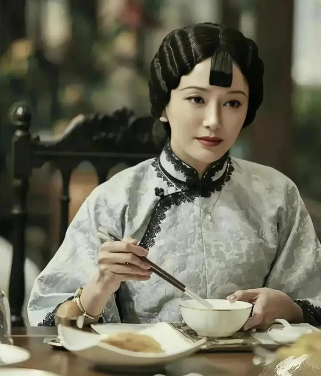 9位女明星同款民国造型,高低立显,风格大不同,有的娇媚,有的端庄,有的