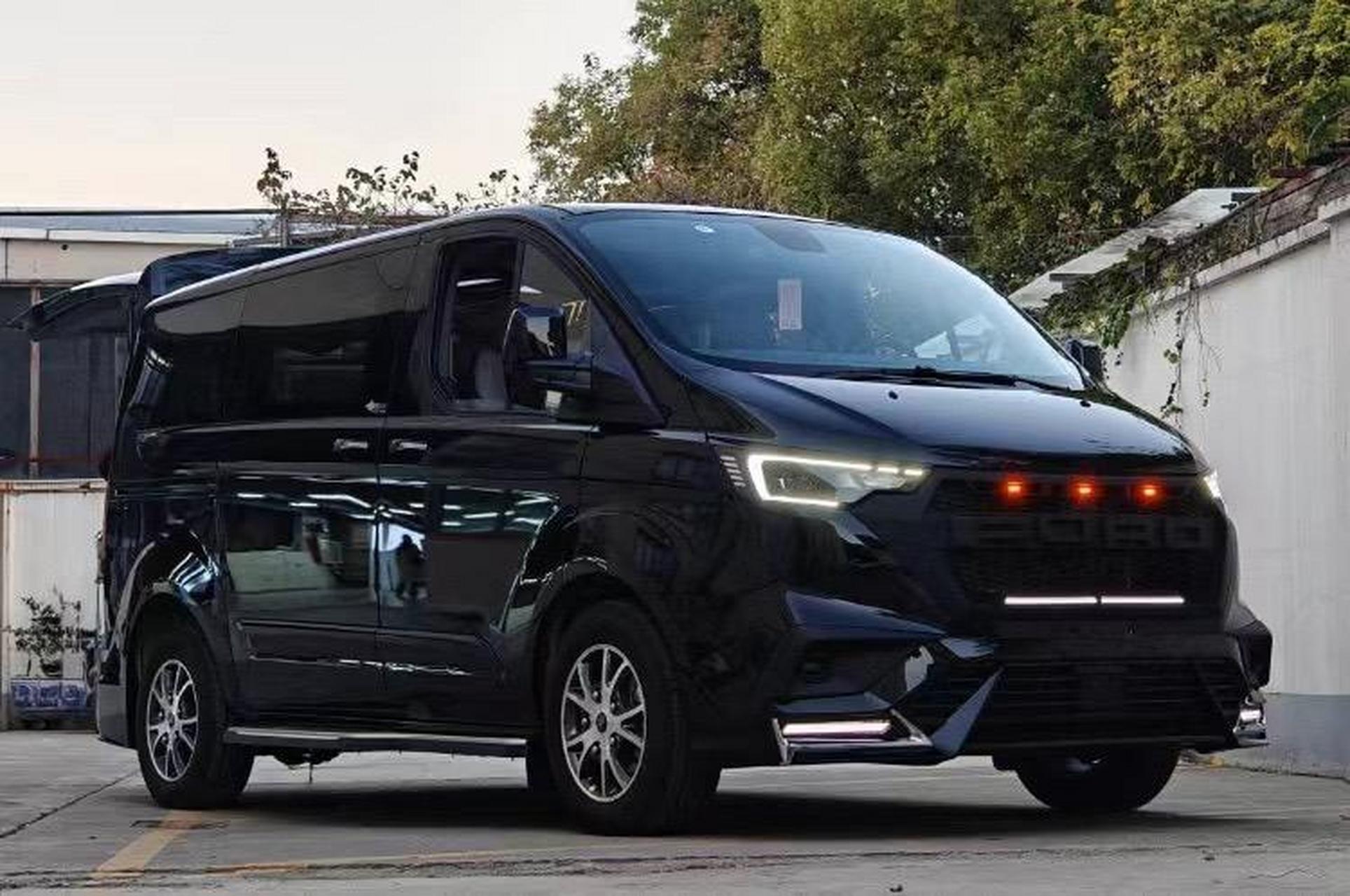 福特全顺,途睿欧改装黑武士包围福特全顺 全顺房车