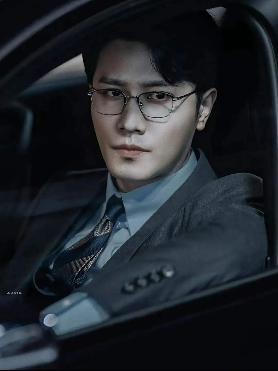 最近,电视剧《薄冰》在湖南卫视播出,首播获卫视收视第一,主演彭冠英