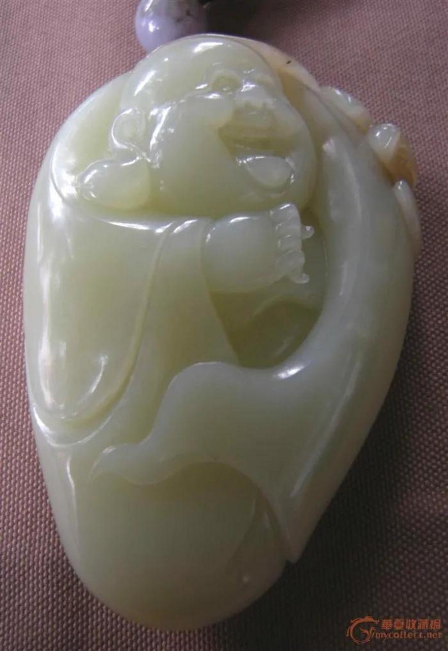 俄罗斯玉料青海玉都是软玉,硬度差一点,相比较俄料比青海料要稍贵一点