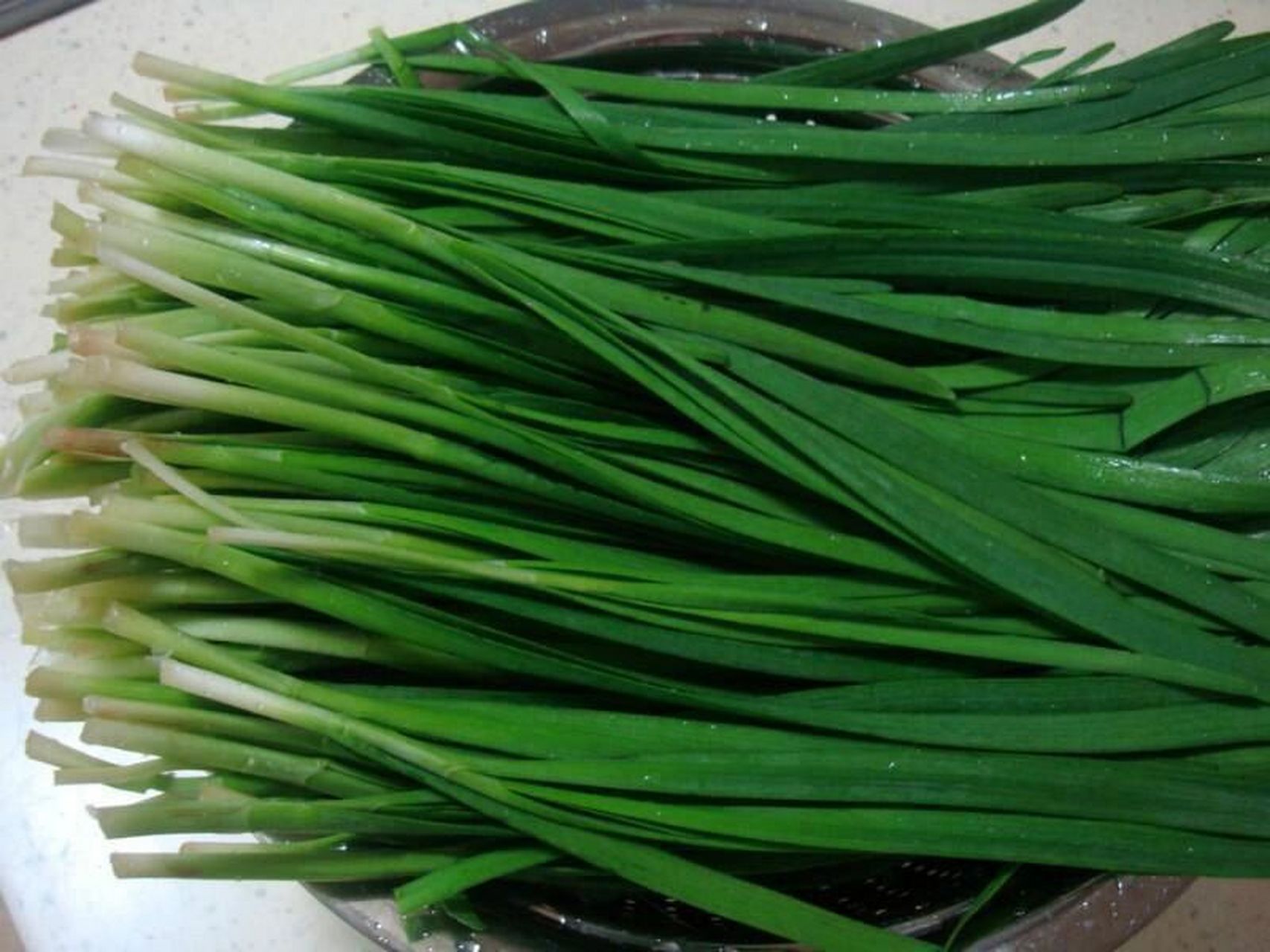 韭菜的功效与作用 功效与作用  补肾壮阳,增强食欲,保温  1,补肾壮阳