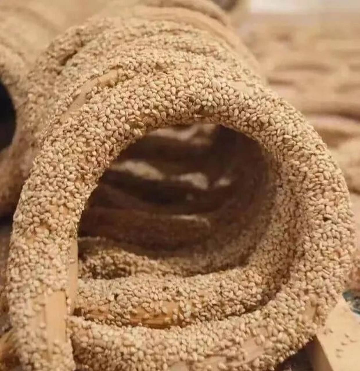 "大糖,大糖,麻渠大糖,又香又甜,真好吃"……每当大街上传来这嗓子吆喝