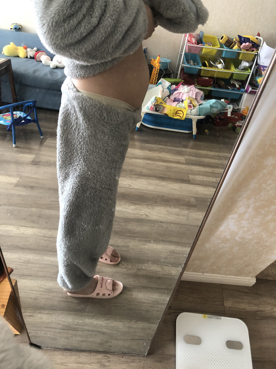 你怀孕4个多月的肚子有多大 之前才2.