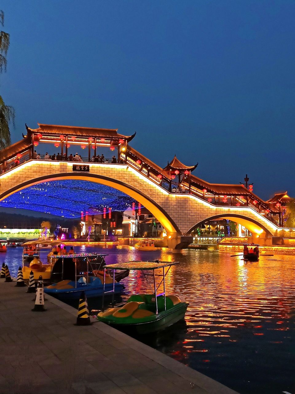 朝阳喀左古城真的值得一去9199 喀左的利州古城晚上的景色绝了