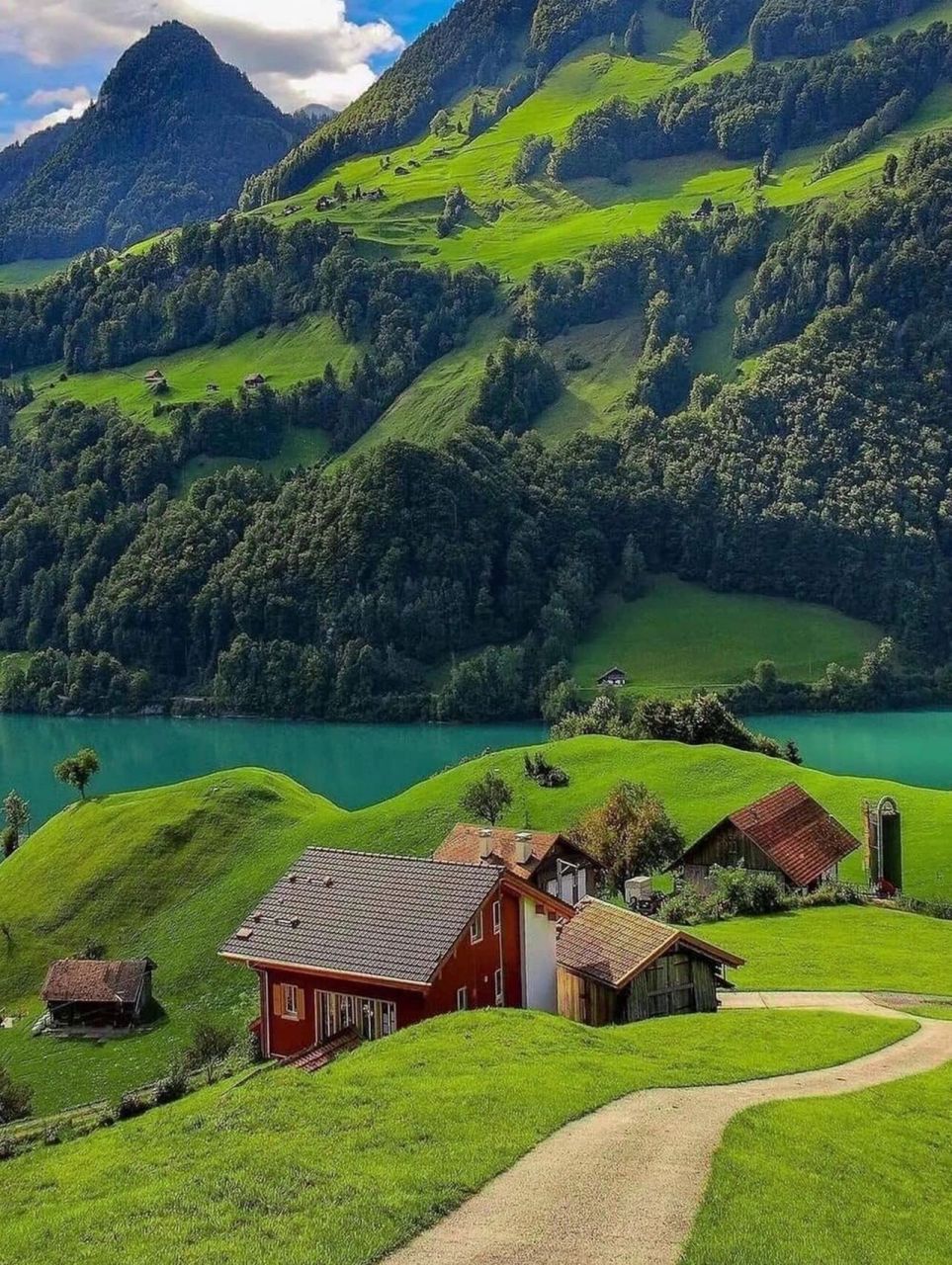 世间最美是瑞士 | 瑞士最美是因特拉肯 因特拉肯(interlaken),又名湖