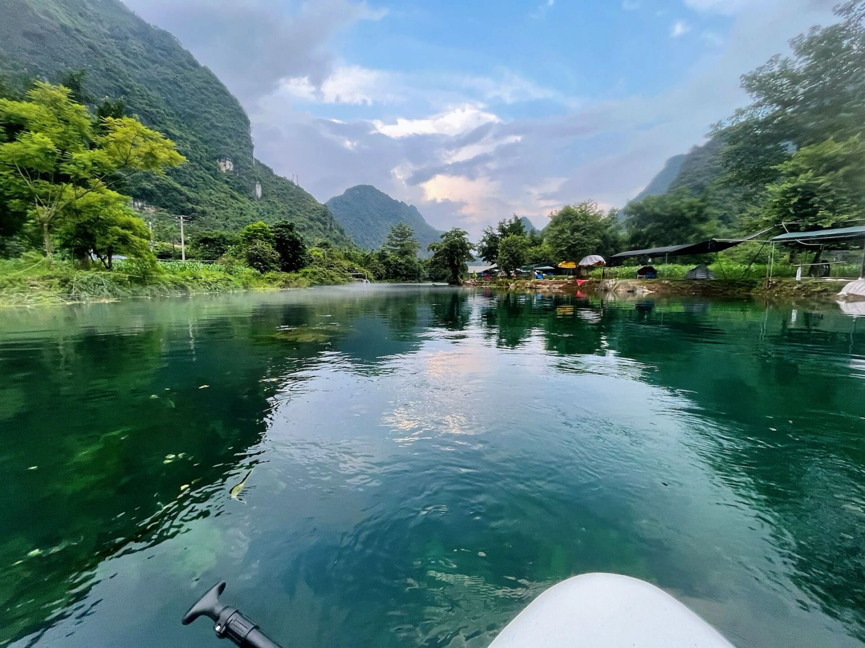 南宁周边游:都安一日行之九顿天窗与桨板 都安玩水一日游的第二站,九