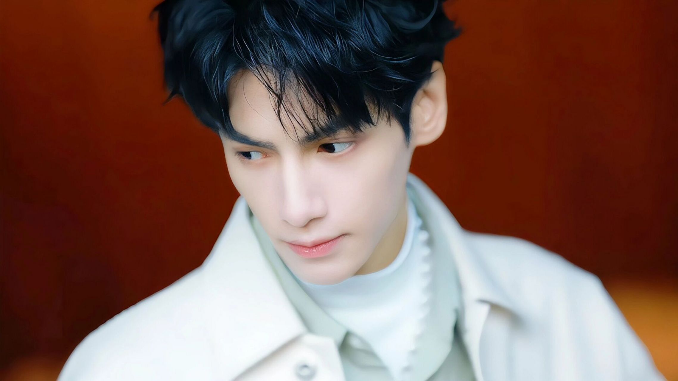 罗云熙白衣壁纸     罗云熙人帅又有爱美帥到室息了.