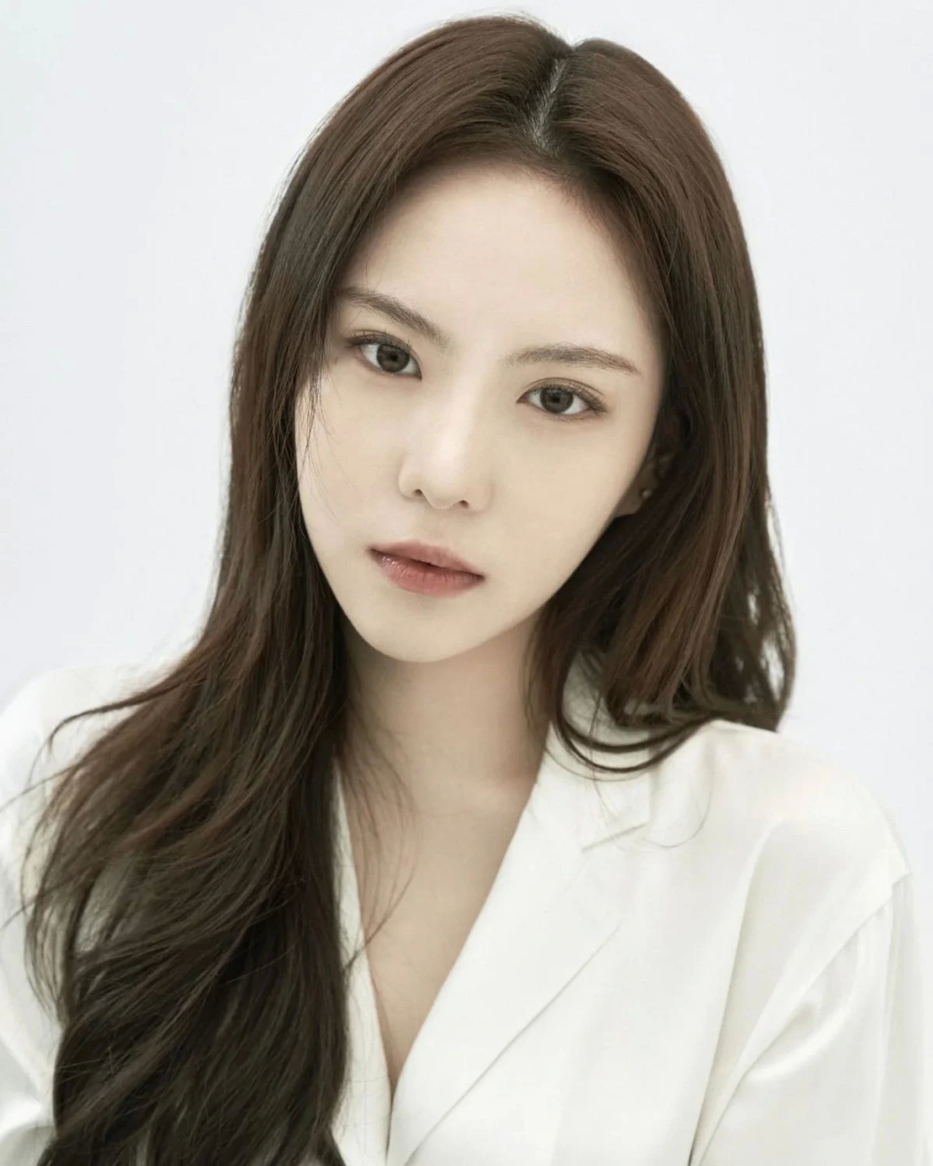 演员#李烈音# 更新公式照