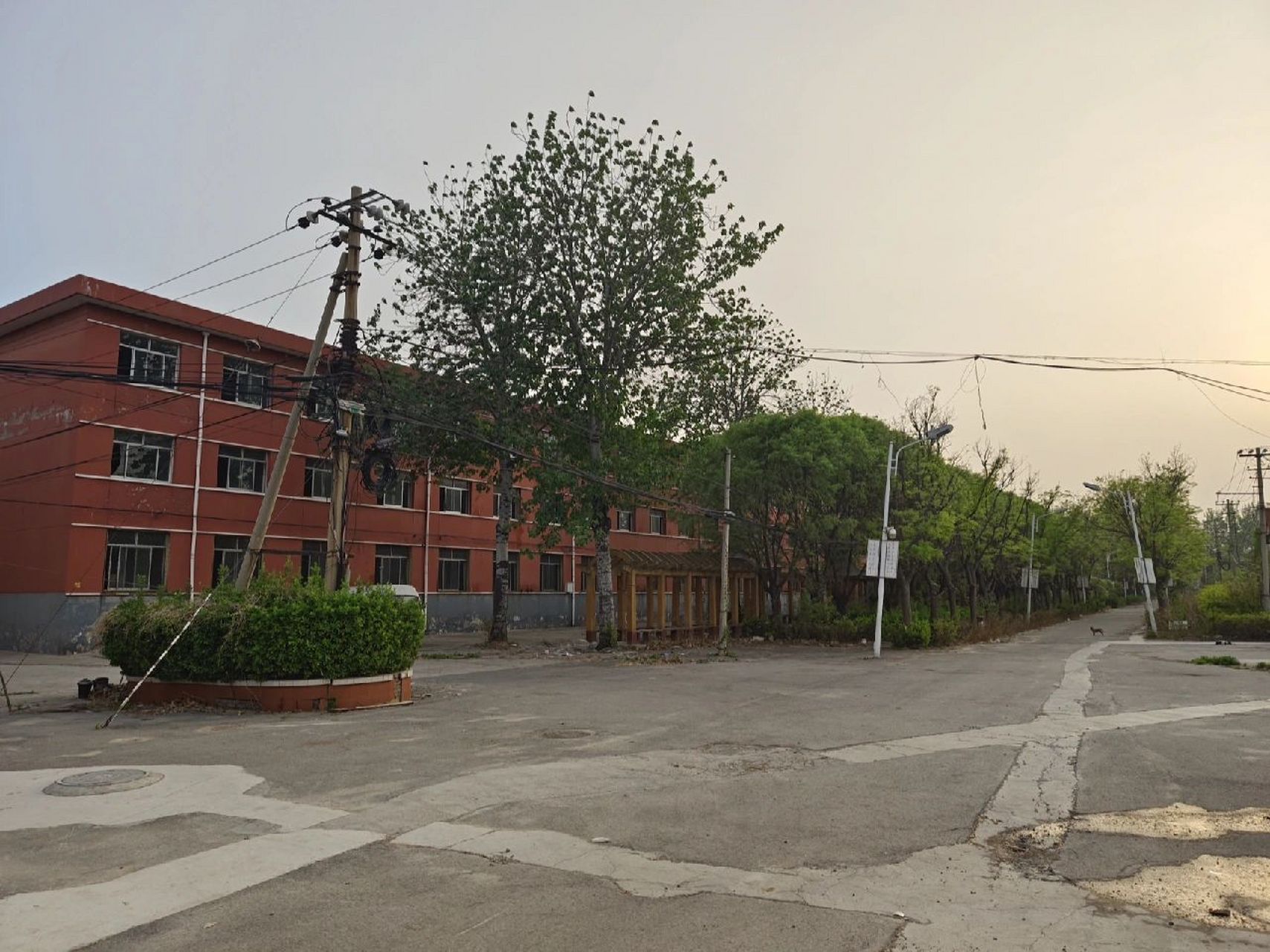 探险 北京东方大学 疫情封控小区了,最近出不去了.