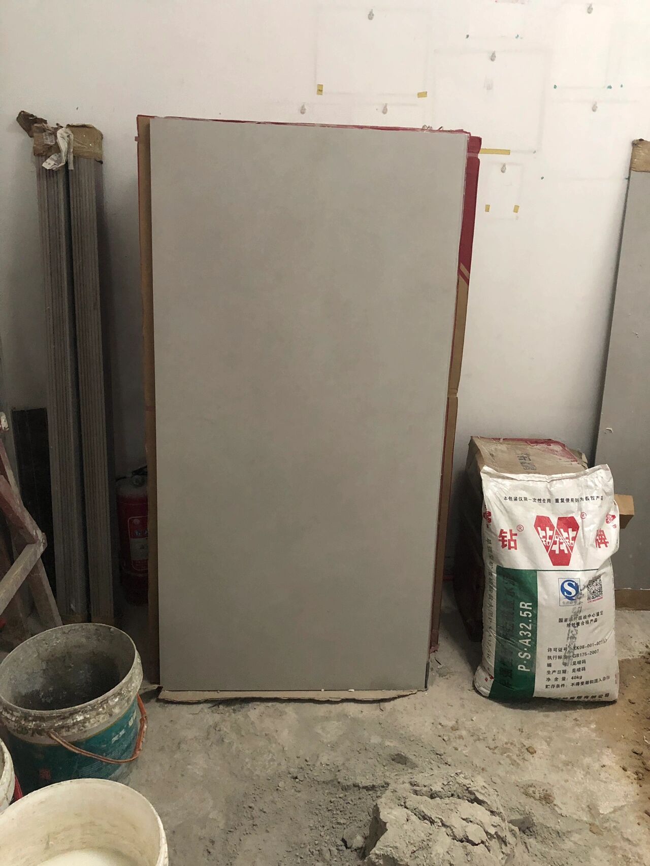 东鹏香草灰微水泥柔光砖