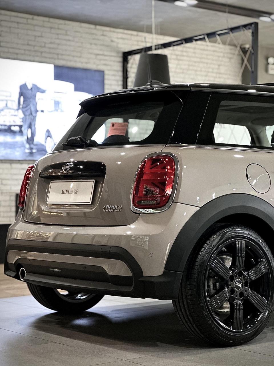 mini f56三门版 独角兽灰 🌈炭黑色座椅