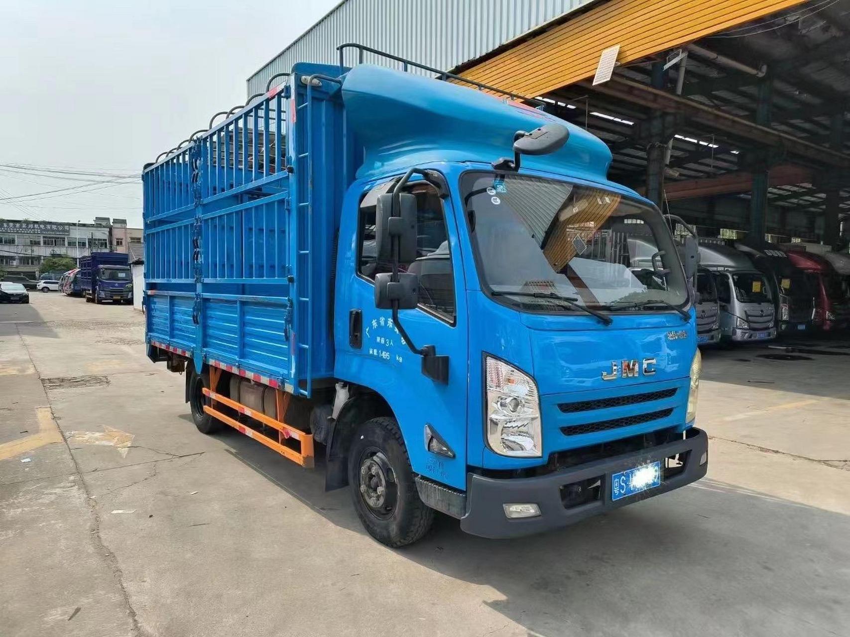 4米2高栏到店:21年1月上牌 江铃凯运高栏带尾板,搭载腾豹3.