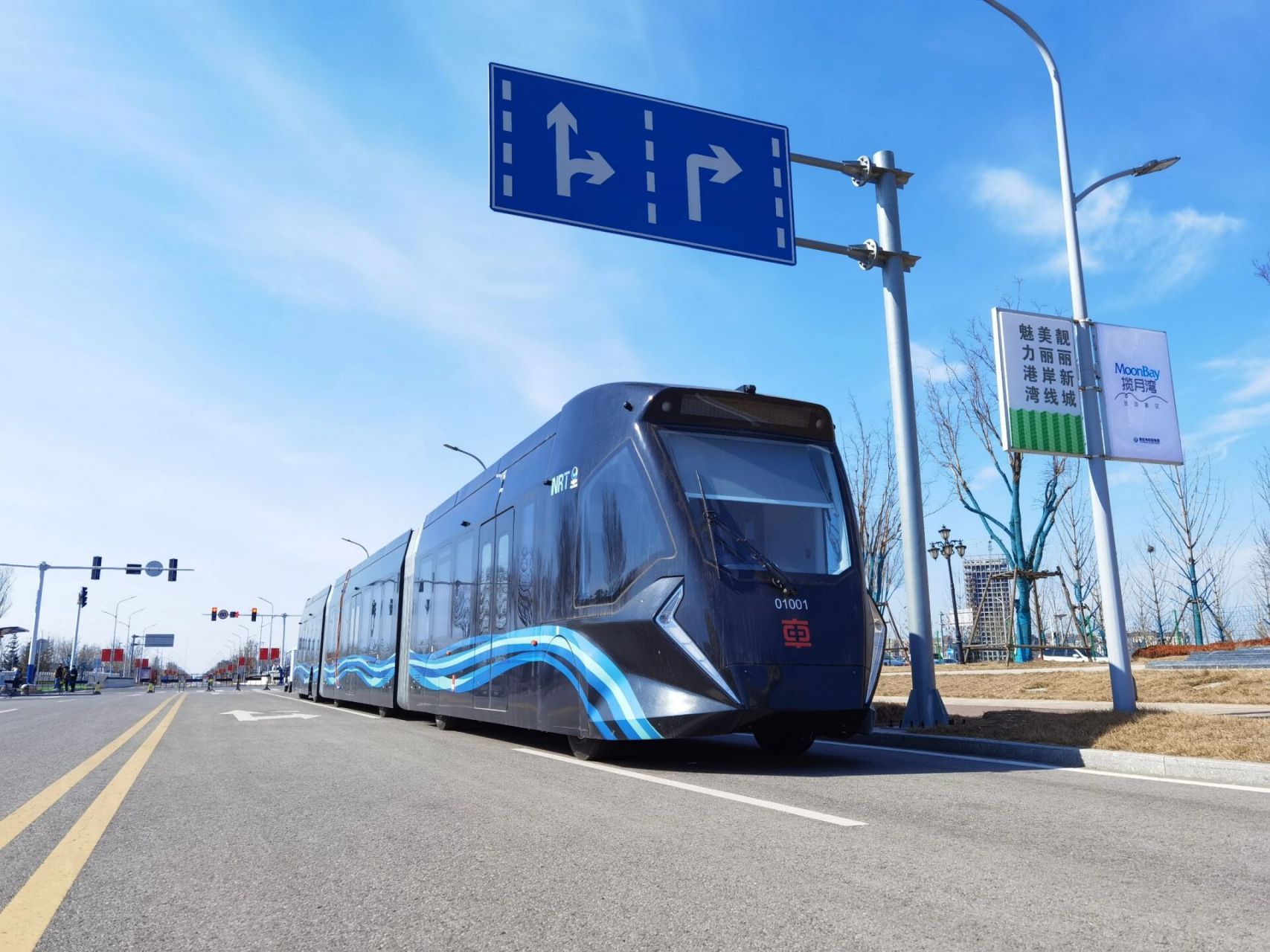 唐山·曹妃甸 正在试验调试的智轨列车 唐山首列智轨列车在曹妃甸调试