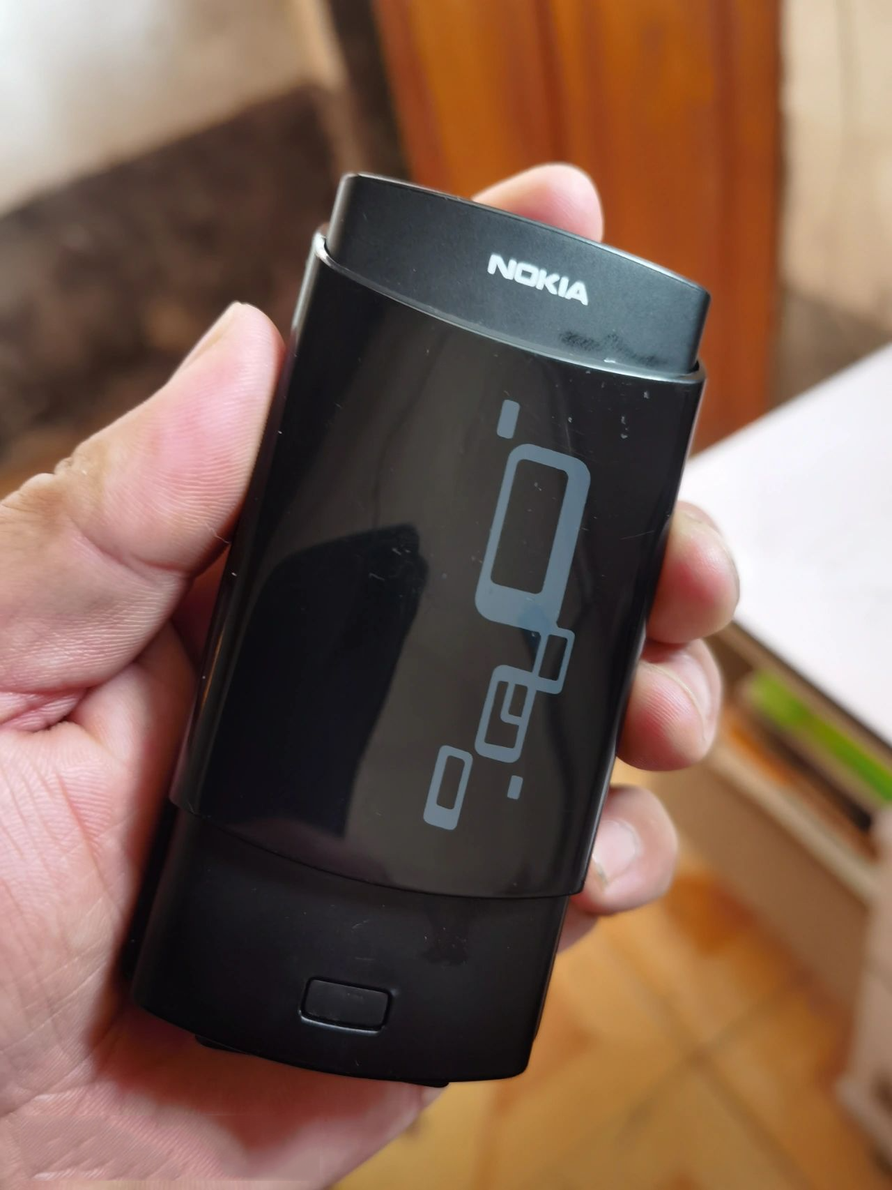 诺基亚n72 诺基亚n72 发布于2006年 上市价格3490元 这部手机又是谁的