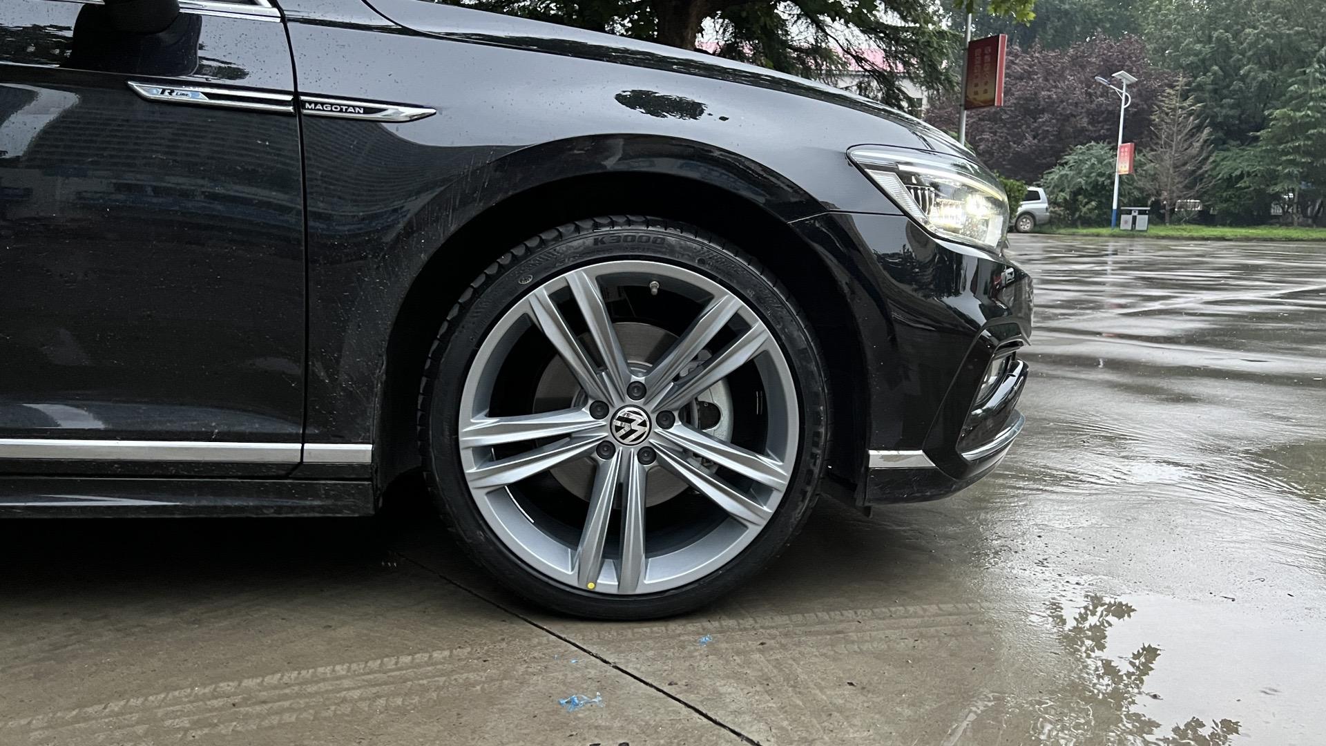 迈腾升级海外版19寸途观l轮毂完美上车#迈腾b8 #迈腾轮毂升级 #大众