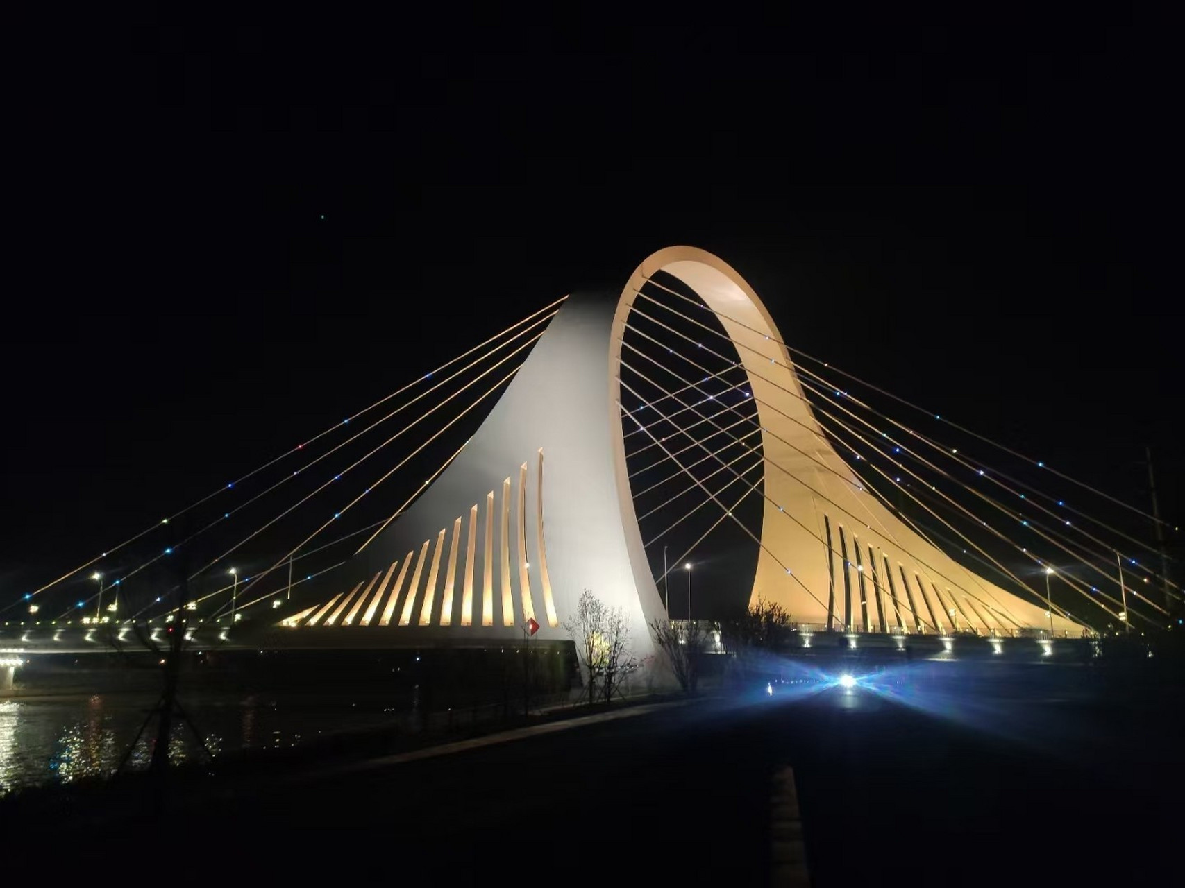 夜晚的淮安网红桥 蛮好看的.