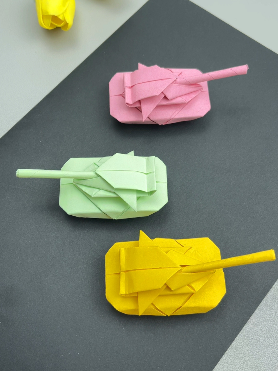一张a4纸折经典90坦克 折纸教程 和小朋友一 起试试吧