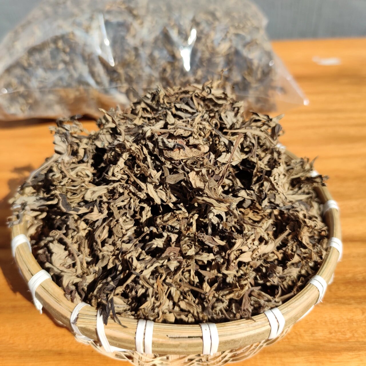 艾草种植全流程详解:从选苗建园到艾叶收购价格与艾绒加工