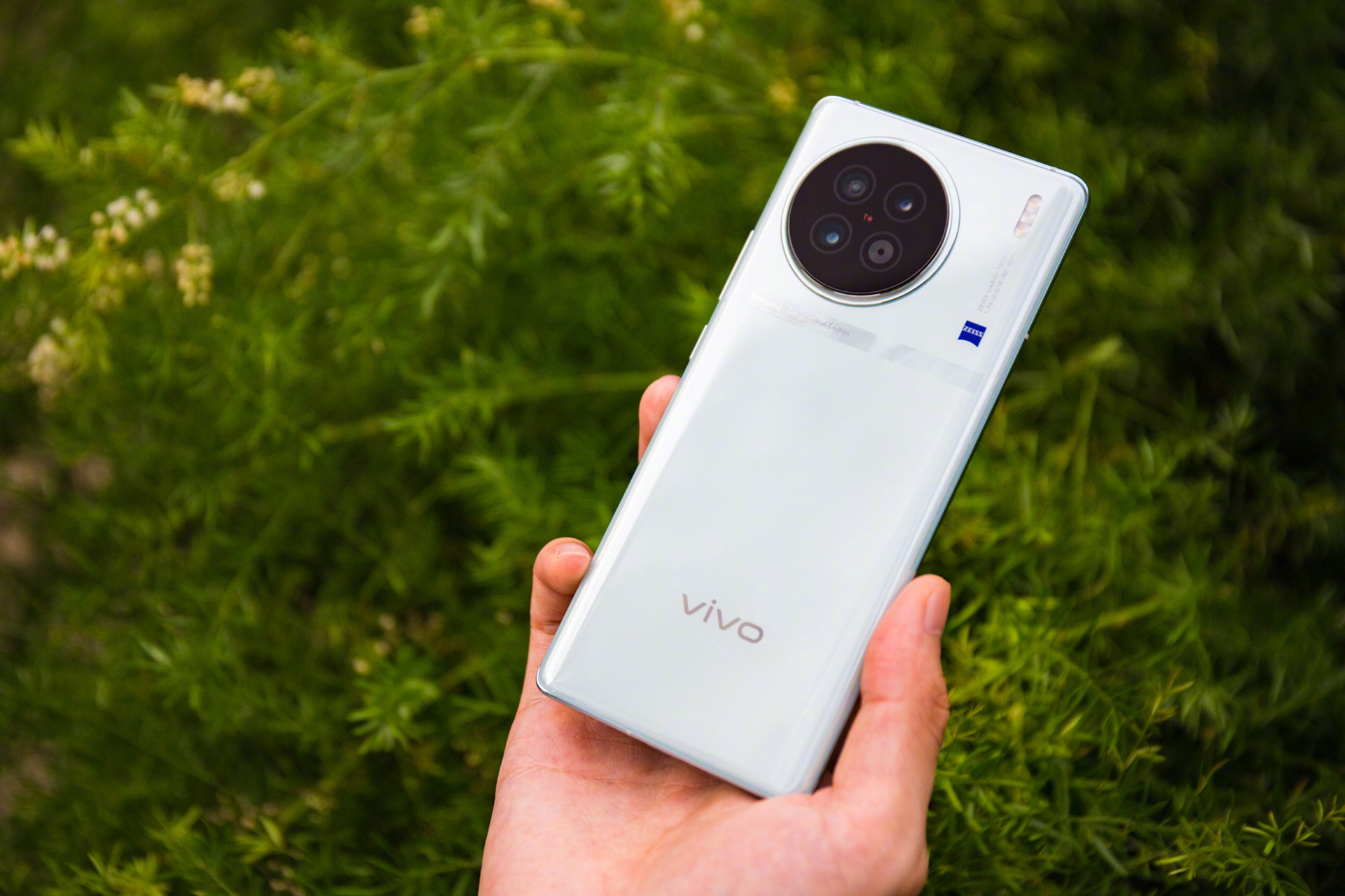 vivo x90s #zealer新机速赏# 来啦,该机新增清爽灵动的「青漾」配色