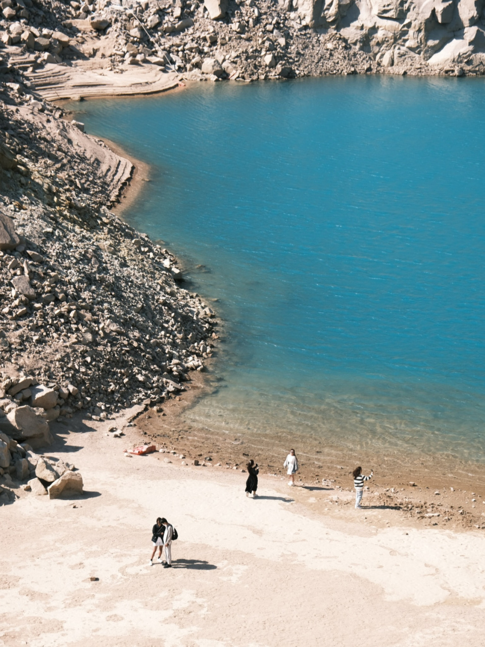 今天的外伶仃岛矿石湖真的超级无敌美风特别大 但是真的值得吹!