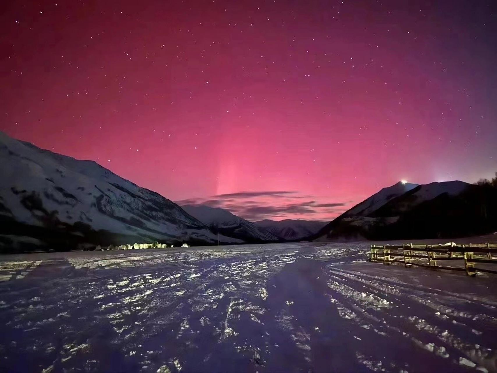 禾木是神的自留地71|极致浪漫 粉色极光 禾木这次极光是粉色的 美轮