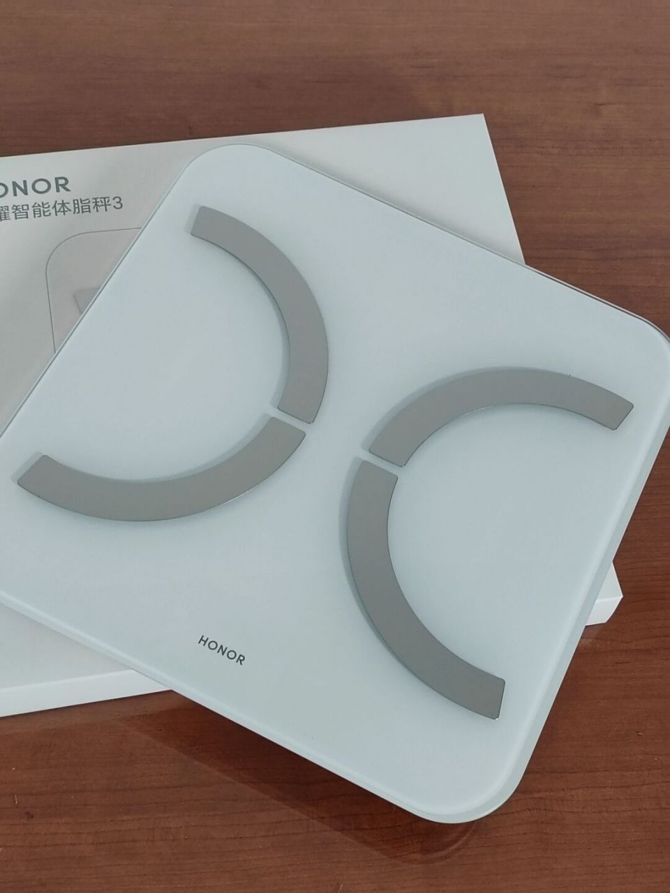 关注健康状况,支持蓝牙wifi的荣耀体脂秤3 荣耀智能体脂秤3可以测量