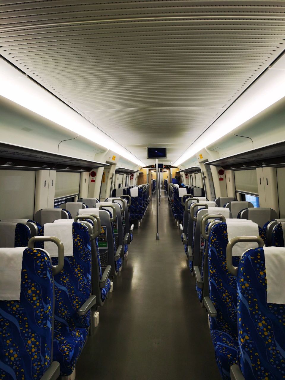 周末体验【杭州南到宁波城际列车】 一大早的为了体验【城际列车】