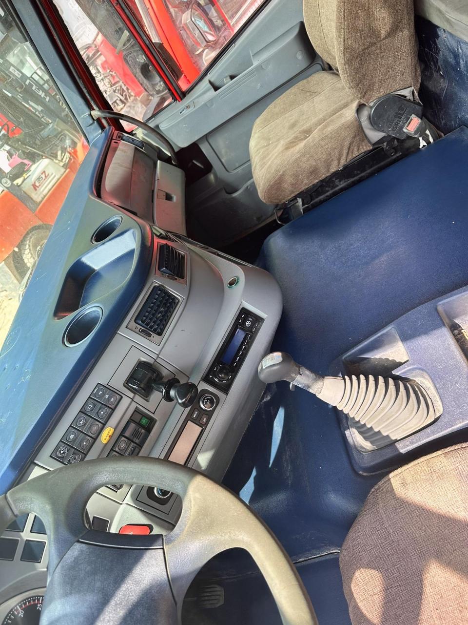 红岩杰狮c500驾驶室.红岩杰狮c500驾驶室