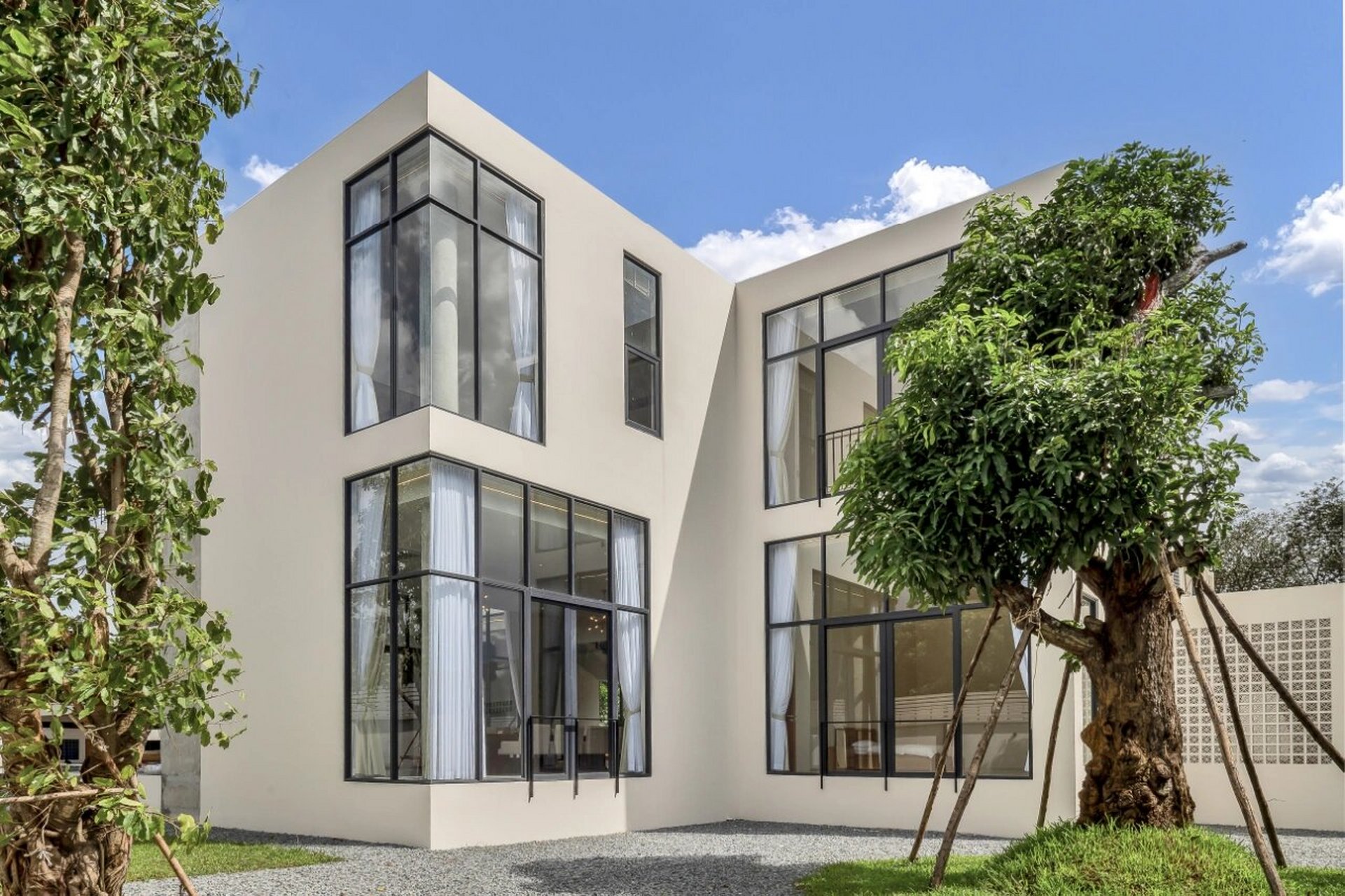 柬埔寨金边1号公路小香港附近独栋别墅出售 售价:495万美金 面积