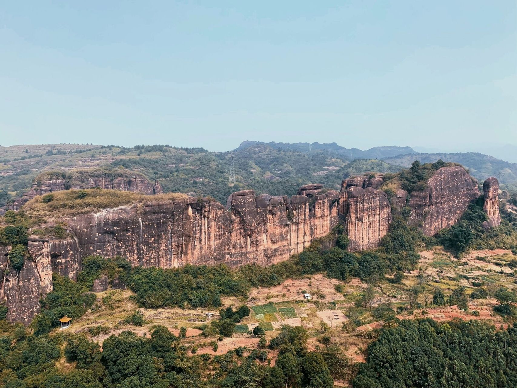 金鸡岭94 72【景点攻略】 99详细地址: 韶关市乐昌市坪石镇金鸡