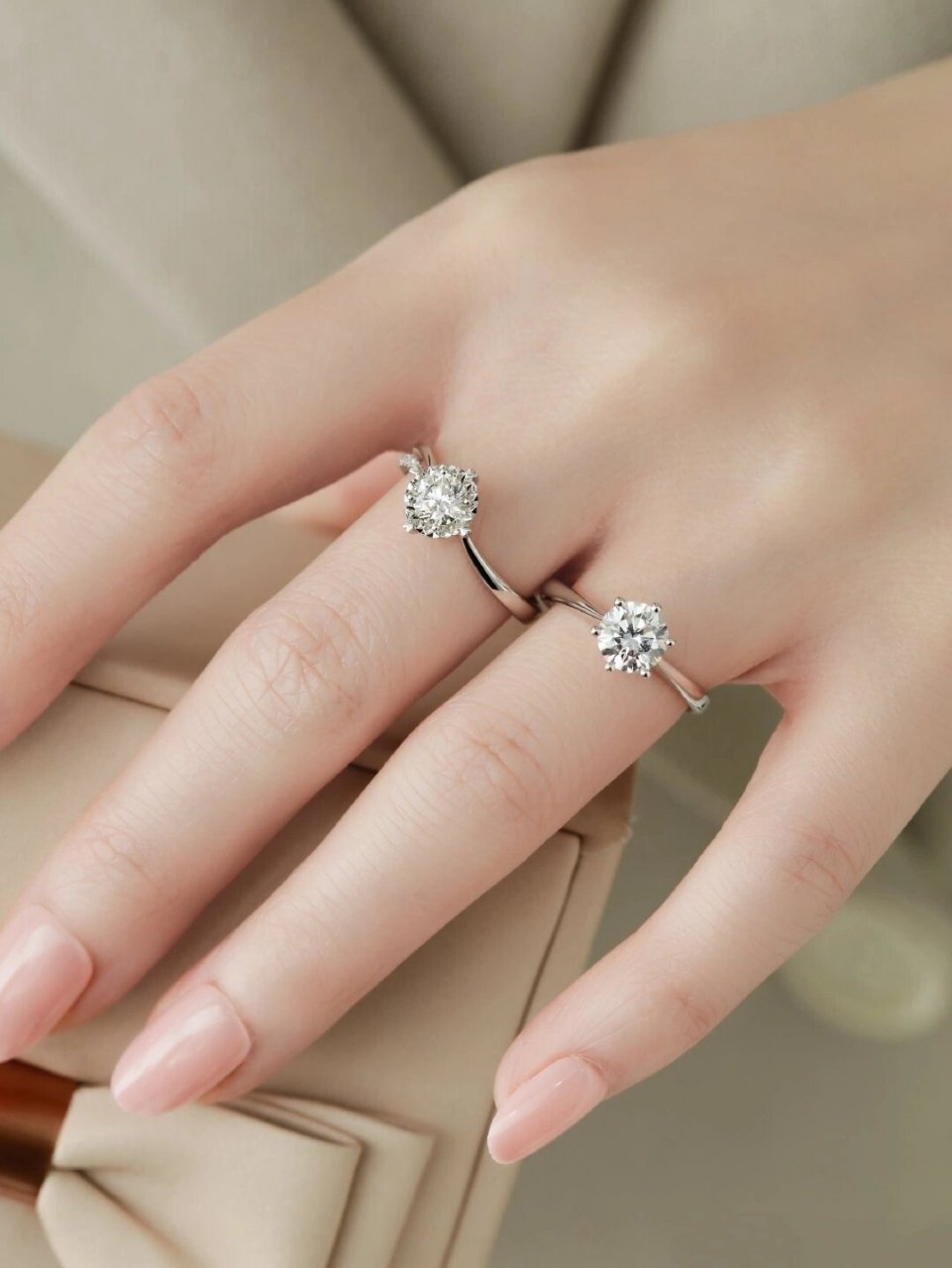 六福小课堂五个手指戴戒指的含义95 五个手指戴戒指的含义: 大拇指