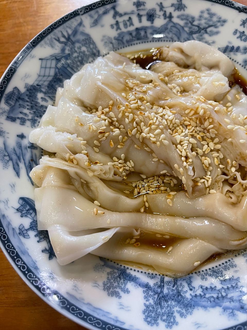 广东肠粉之信宜捞粉 信宜捞粉是广东肠粉的一类,是茂名的特色小吃 它