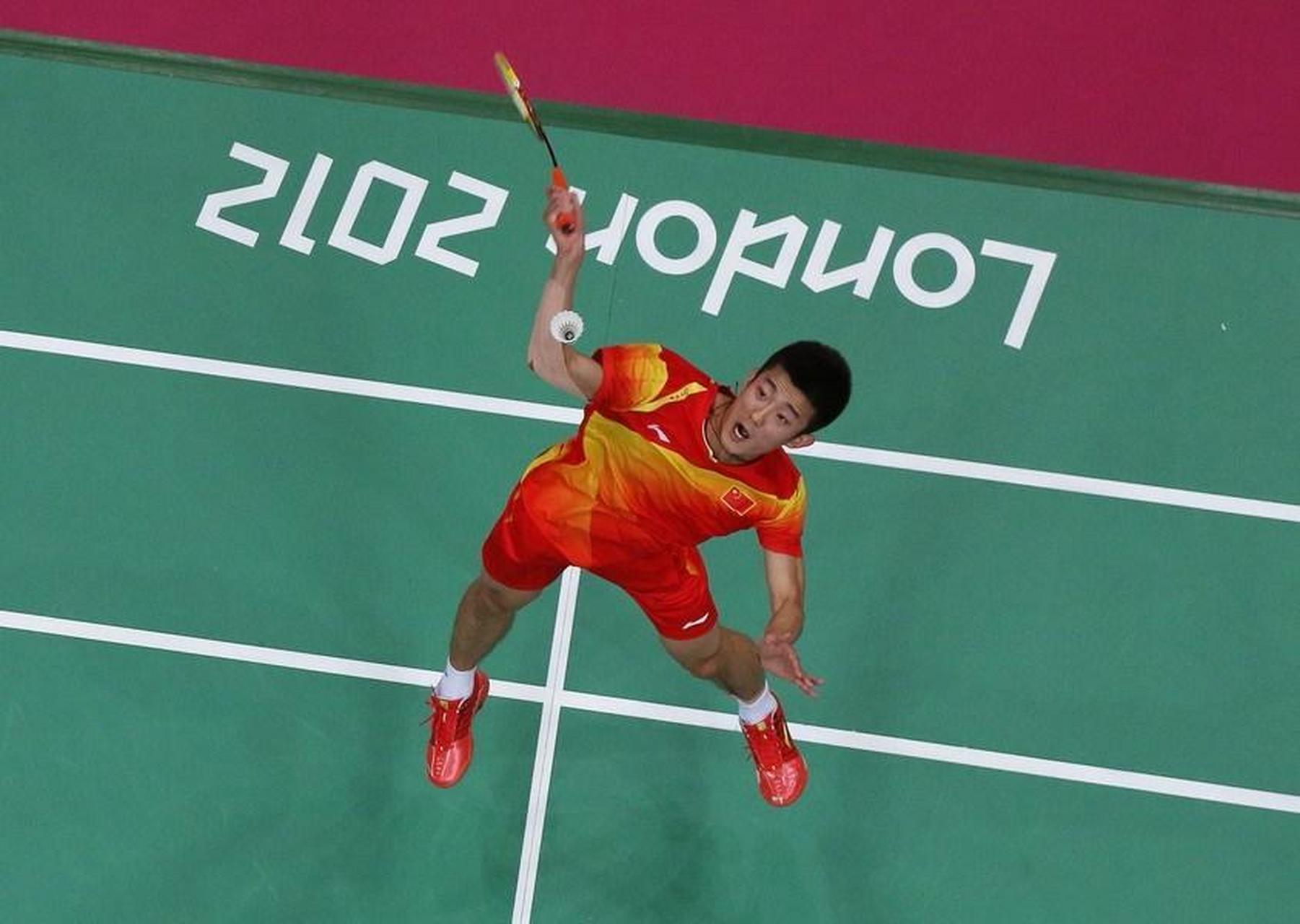 谌龙退役#   谌龙,湖北沙市人,中国男子羽毛球运动员,于2016年里约