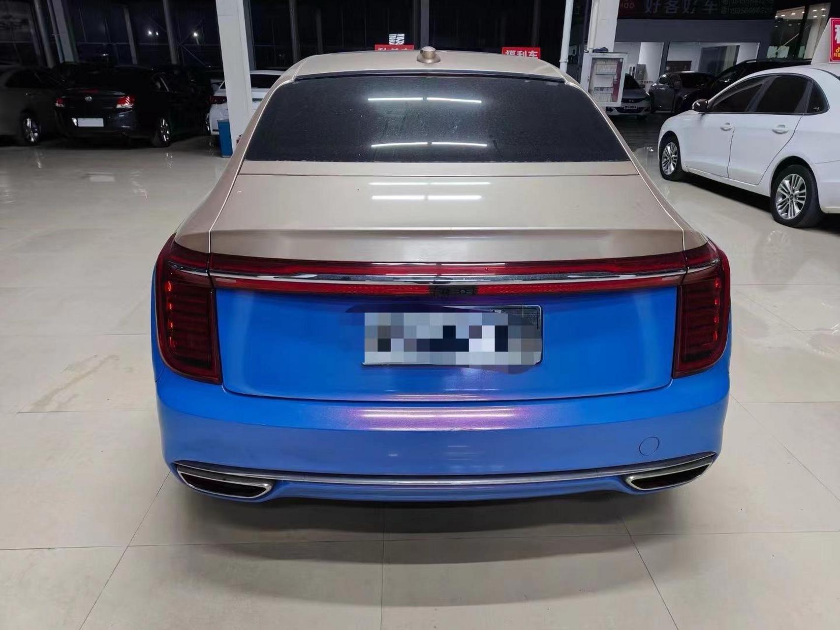 红旗h9. 21年  黑色贴双拼膜 一手车  全车原版原漆   新车指导价36.