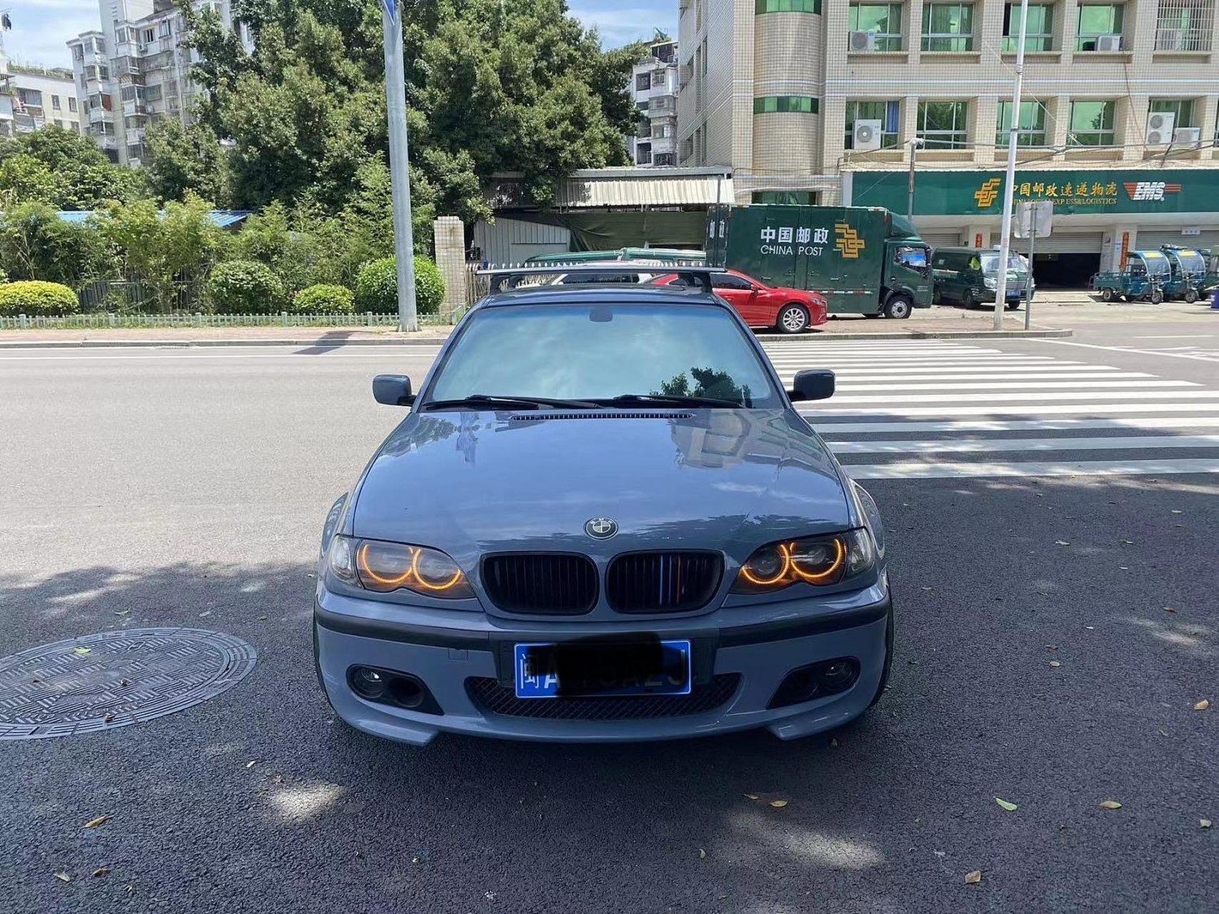 宝马3系2004款325i  2.5l 2005年6月,安全行驶9万公里,2.