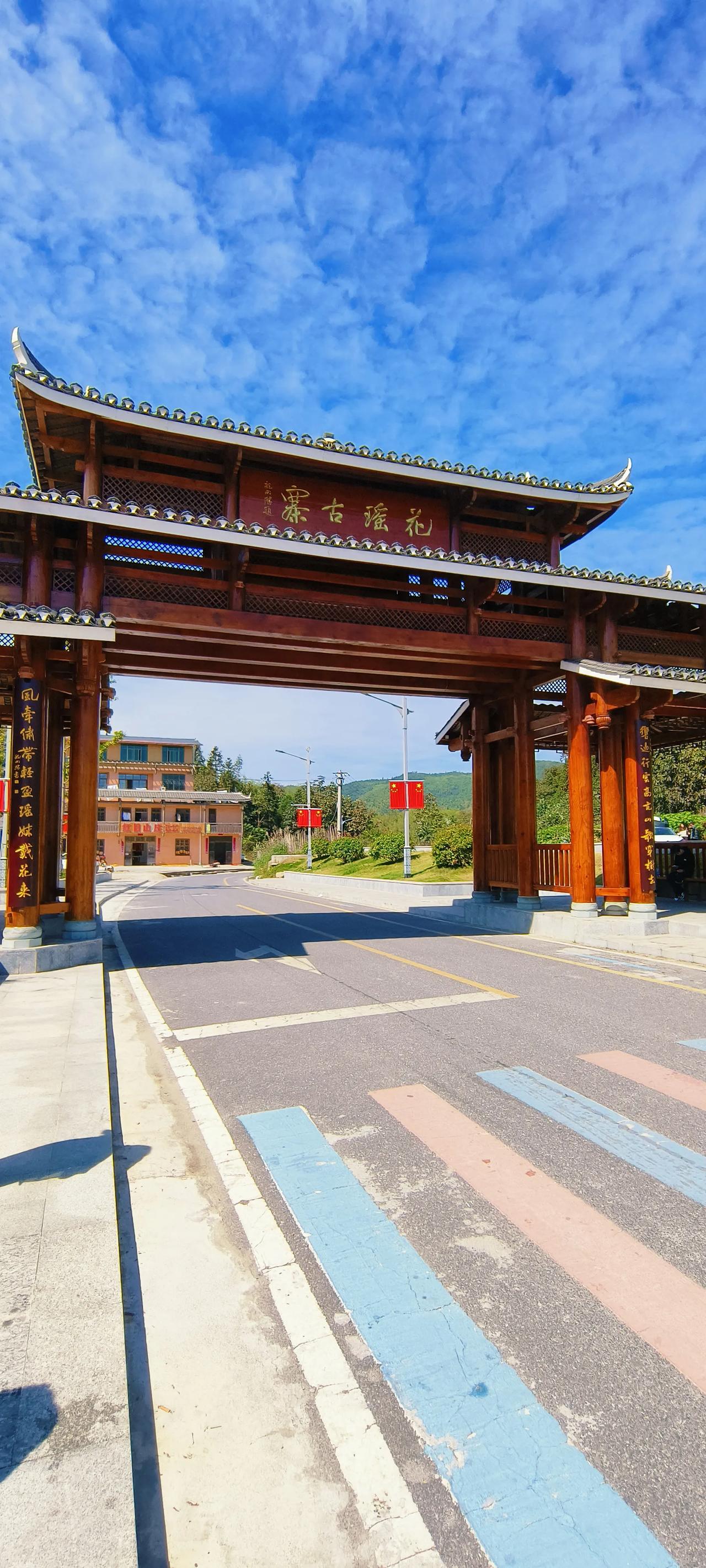 人生,一半是家常烟火气,一半是山川湖海